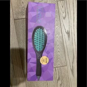 Luma hair straightening ceramic brush